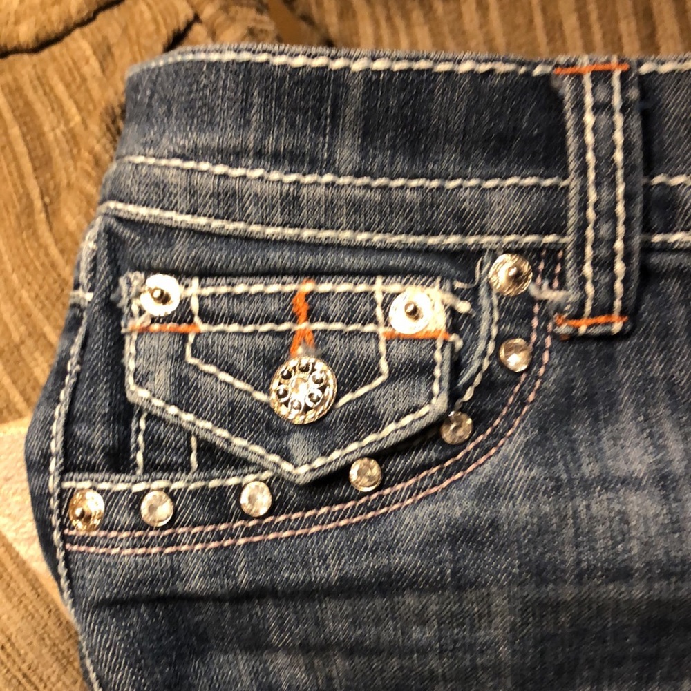 Distressed low rise jeans - Picture 5 of 9